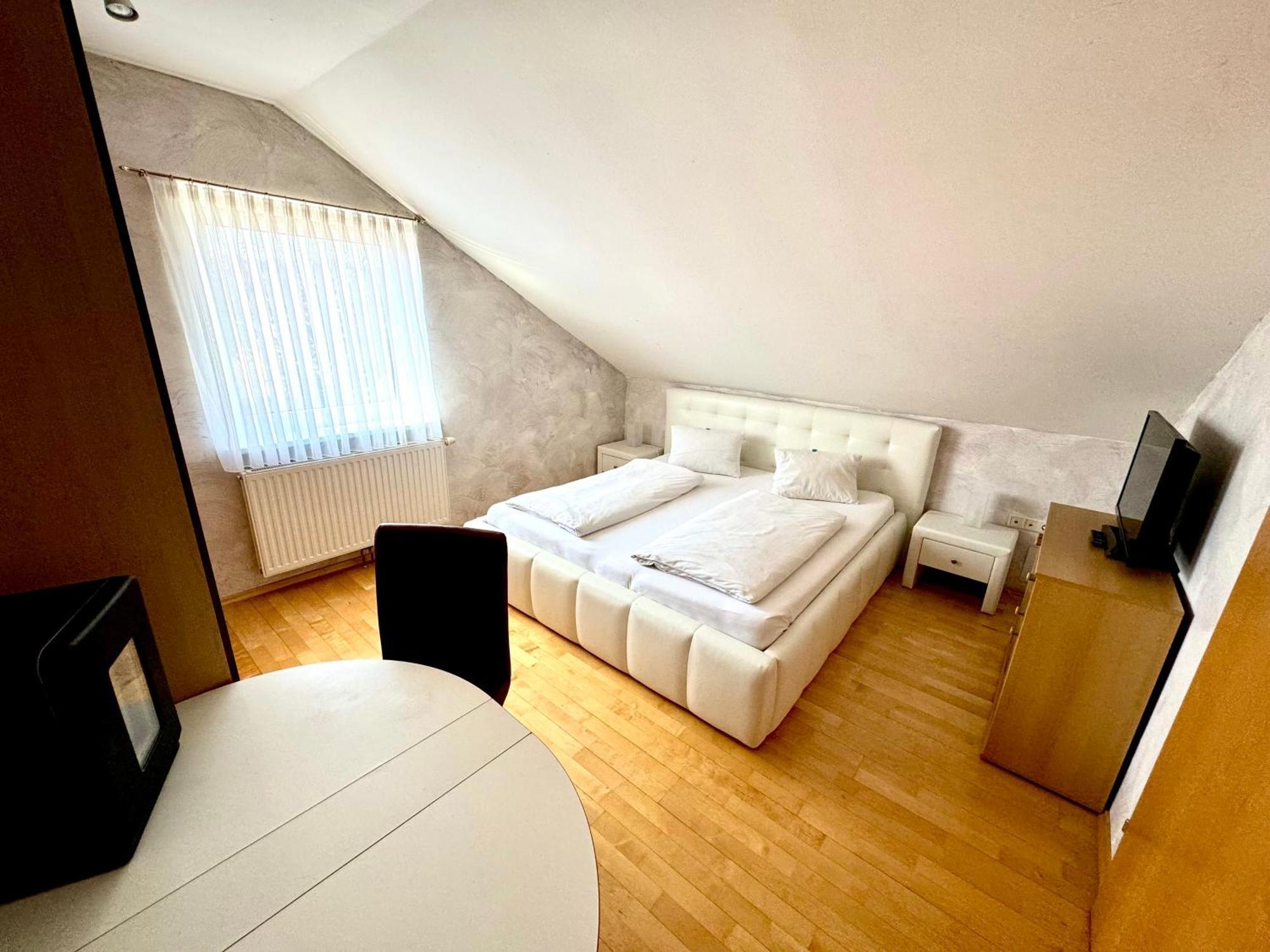 Pension Seeblick Morbisch am See Ruang foto